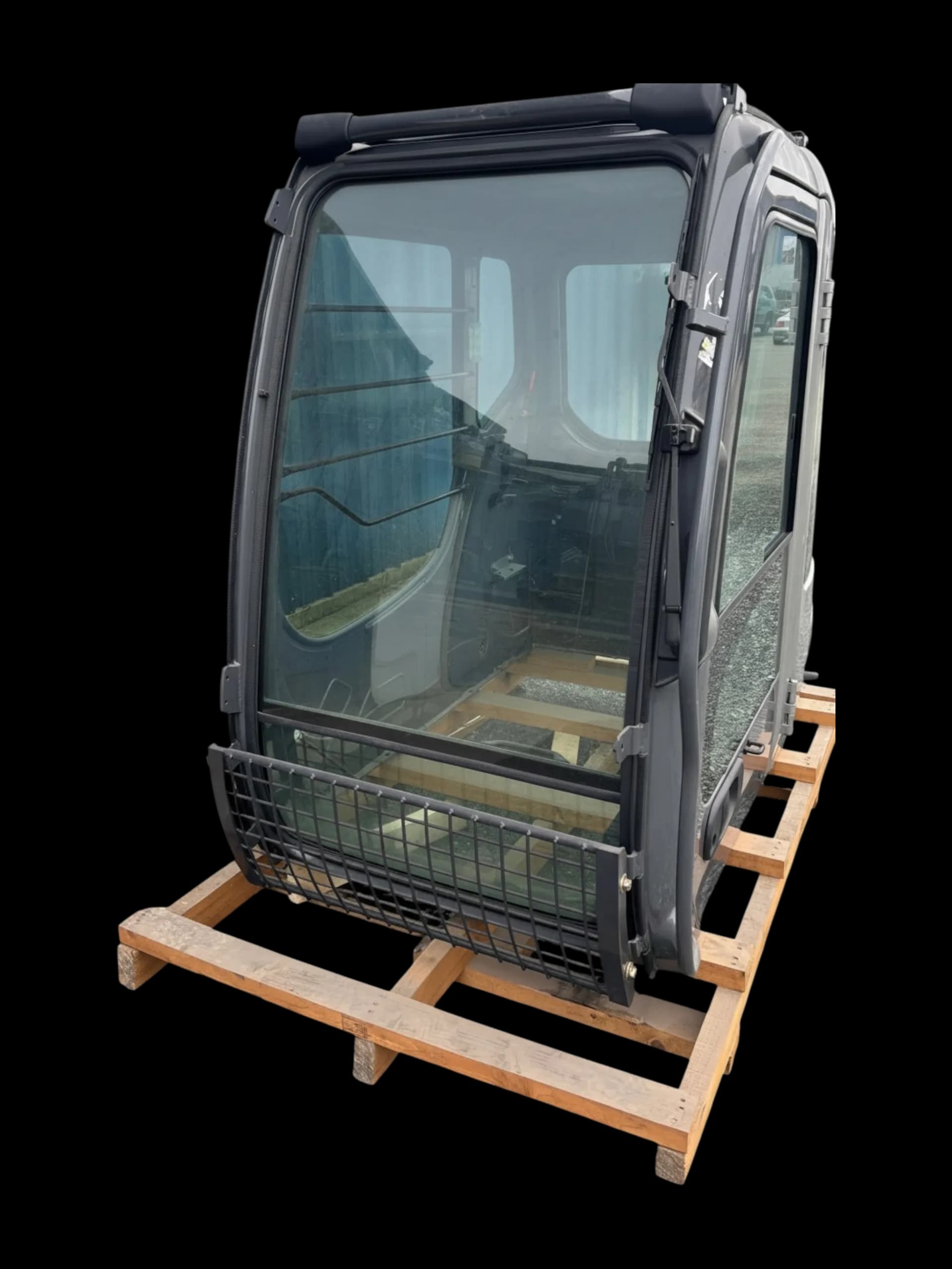 Hitachi/John Deere Cab - View 2